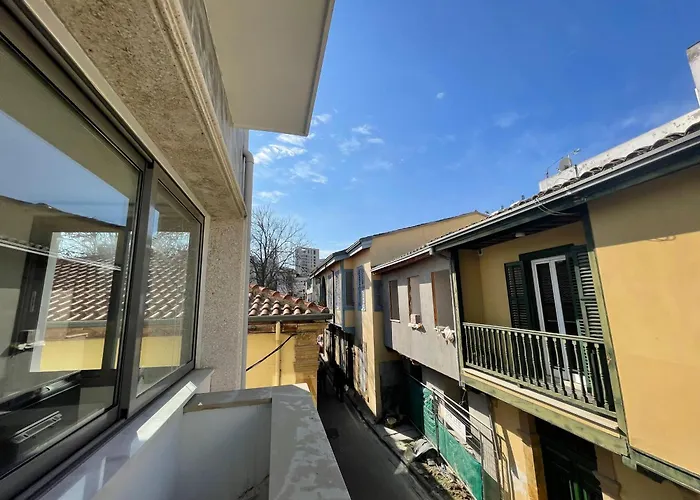 Irida - Down Town * Nikósie